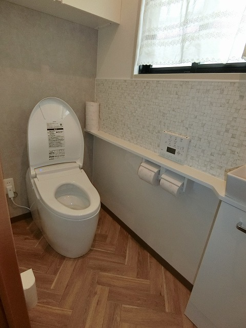 トイレ　ネオレスト　自動水栓　全自動便器